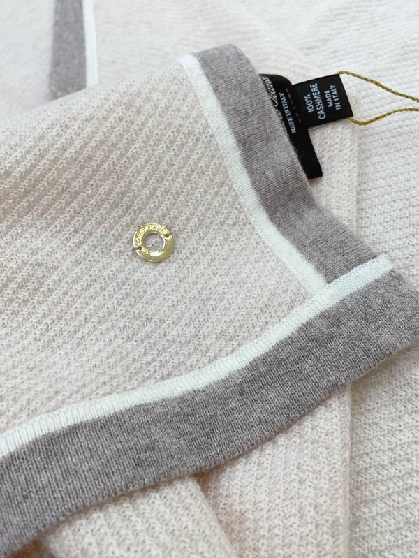 Loro Piana Cloak LPC00036 Loro Piana Cloak LPC00036